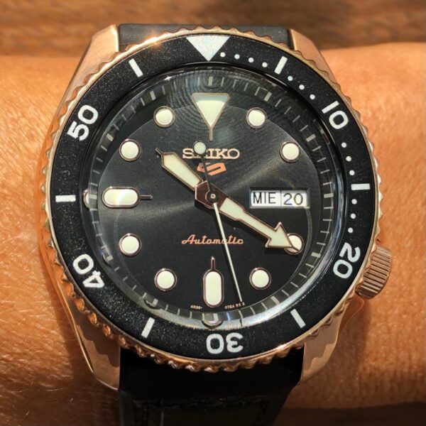 Relógio Seiko 5 Sports  Rose Gold SRPD76 - Image 6