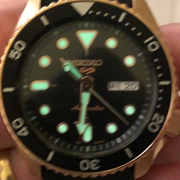 Relógio Seiko 5 Sports  Rose Gold SRPD76 - Image 8
