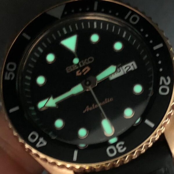 Relógio Seiko 5 Sports  Rose Gold SRPD76 - Image 7